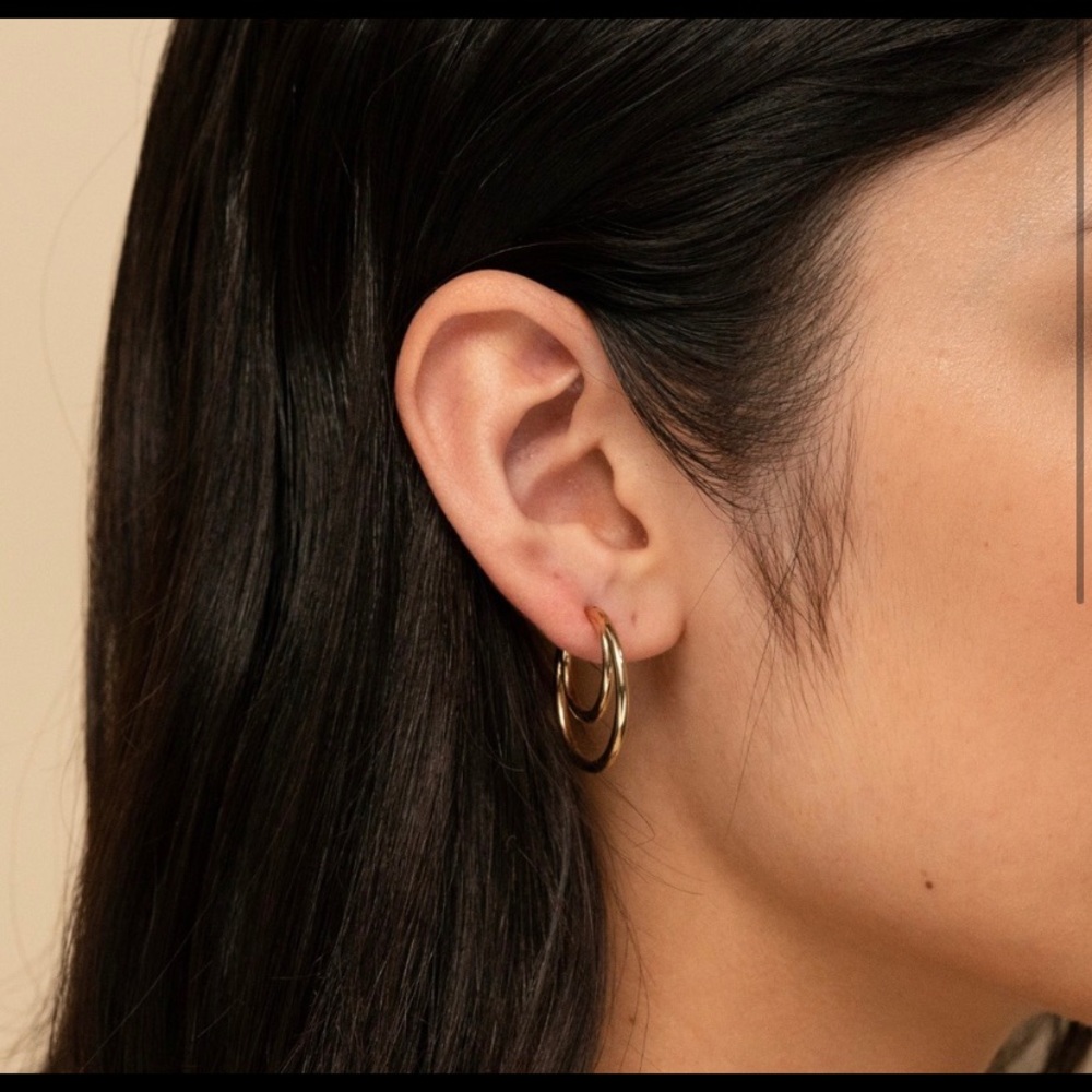 Mejuri Crescent Midi Hoops🔥